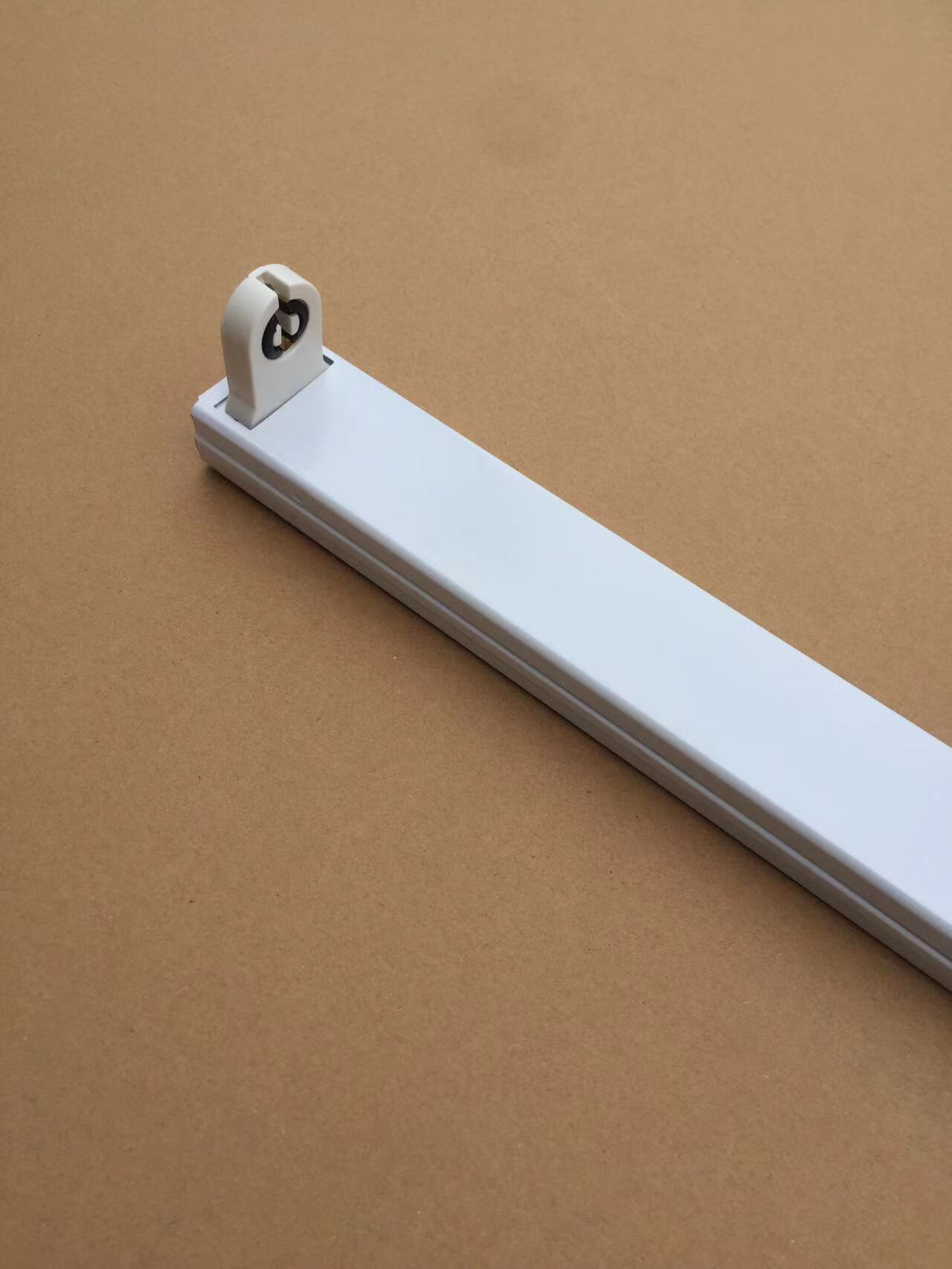 傳統(tǒng)照明升級(jí)指南 T8日光燈吸頂套裝詳解與選購(gòu)建議